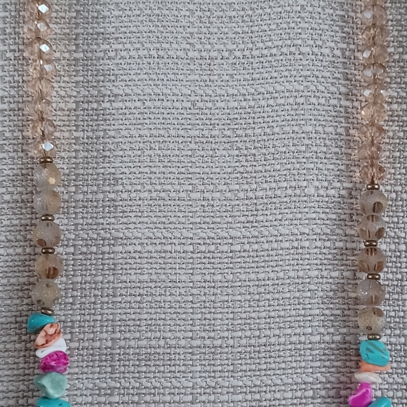 Muticolored Glass Single-Strand Necklace 💖💫 - Picture 5 of 7